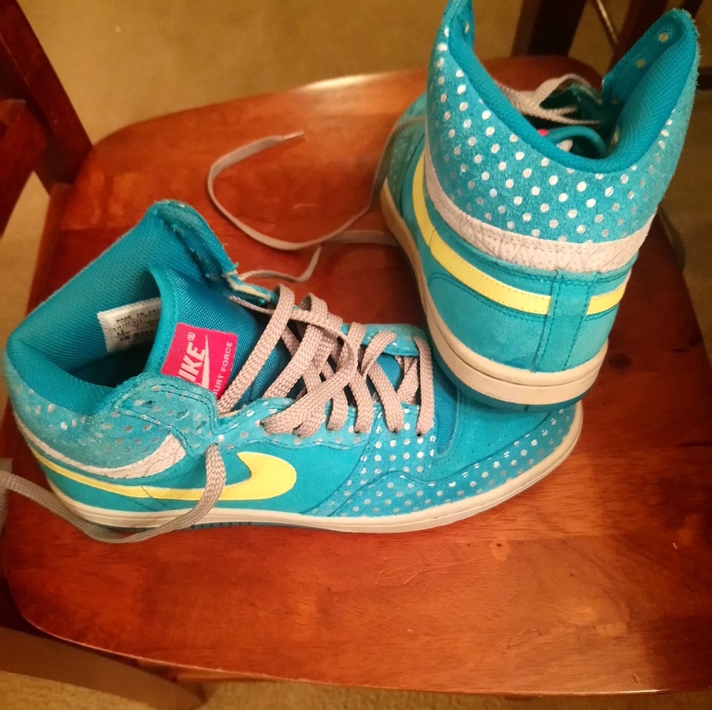 Nike Court Force